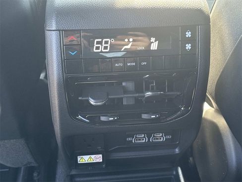 New 2025 Jeep Grand Cherokee L Altitude image 21