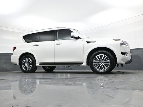 Used 2024 Nissan Armada SL w/ Captain's Chairs Package image 42