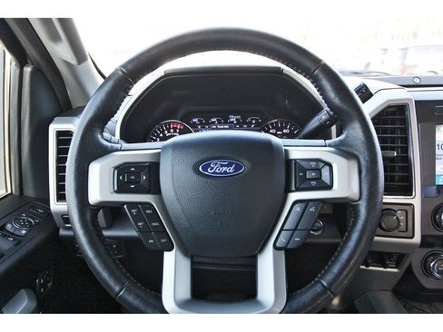 Used 2019 Ford F250 Lariat w/ Lariat Ultimate Package AWD/4WD image 14