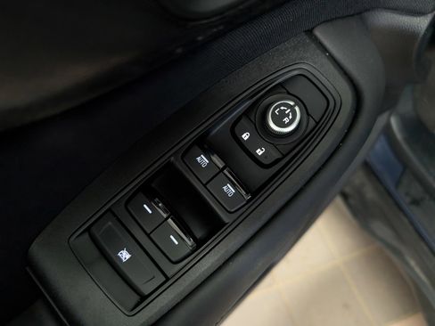 Used 2025 Subaru Outback Premium image 26