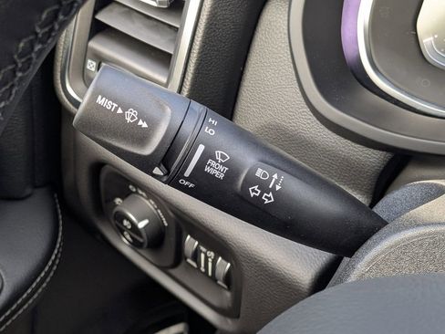 New 2026 RAM 2500 Laramie AWD/4WD image 27