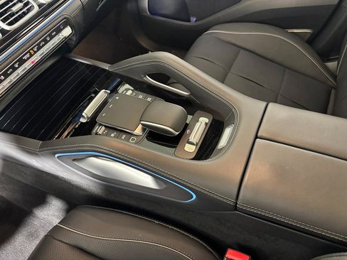 Certified 2025 Mercedes-Benz GLS 450 4MATIC image 23