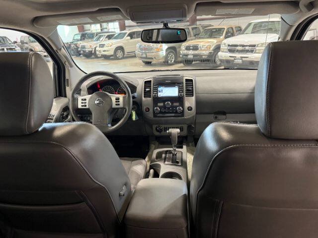 Used 2016 Nissan Frontier SL AWD/4WD image 17