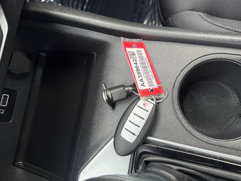 Used 2024 Nissan Altima 2.5 S FWD image 17