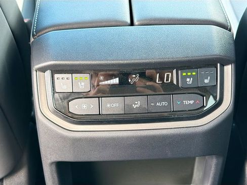 New 2026 Lexus TX 500h AWD image 21