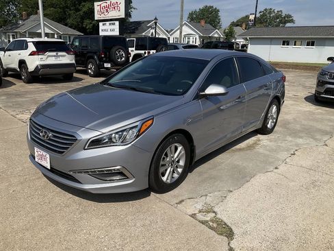 Used 2015 Hyundai Sonata SE w/ Option Group 09 FWD image 7