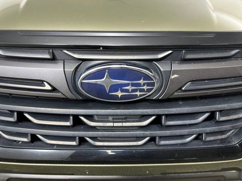 Used 2022 Subaru Forester Limited image 9