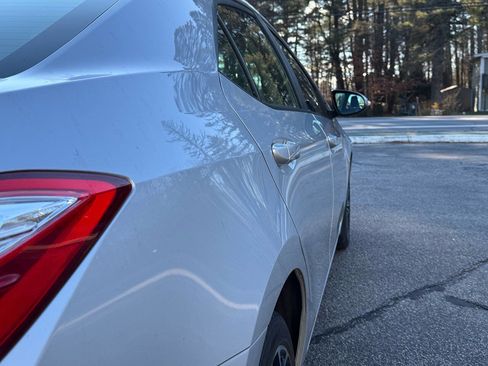 Used 2015 Toyota Corolla S image 14