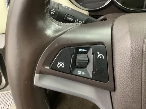 Used 2014 Chevrolet Cruze Diesel image 12