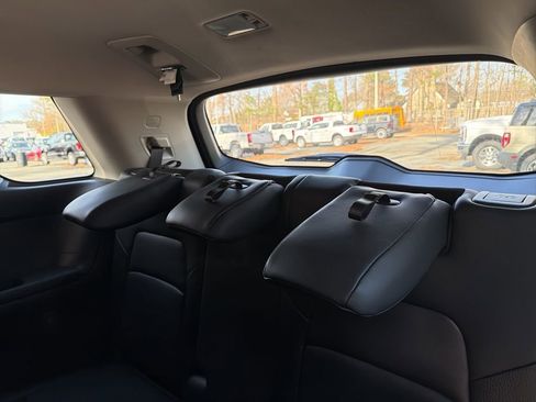 Used 2025 Nissan Pathfinder SL image 29