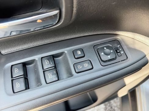 Used 2020 Mitsubishi Outlander ES FWD image 15