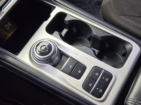 Used 2023 Ford Explorer XLT image 22