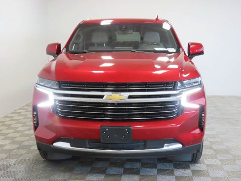 Used 2022 Chevrolet Tahoe LT w/ Luxury Package AWD/4WD image 2
