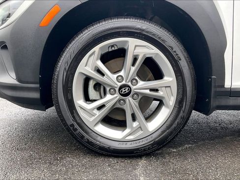 Used 2023 Hyundai Kona SEL AWD/4WD image 9