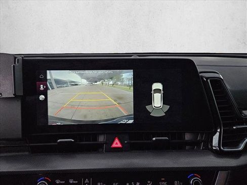Used 2023 Kia Sportage SX image 12