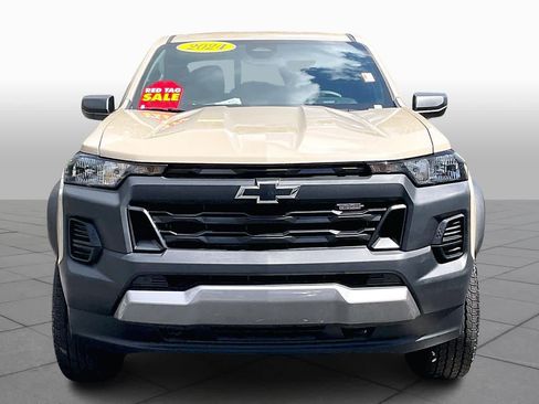 Used 2024 Chevrolet Colorado Trail Boss w/ Advanced Trailering Package AWD/4WD image 4
