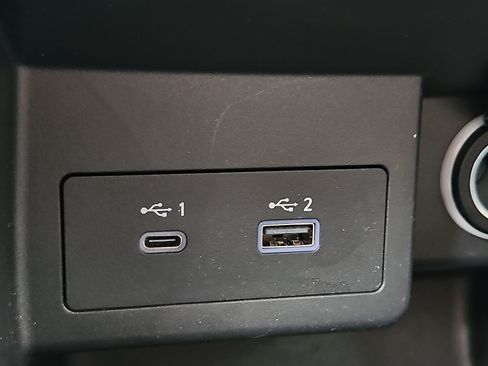 Used 2023 Nissan Kicks SV FWD image 24