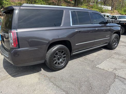 Used 2018 GMC Yukon XL Denali w/ Open Road Package image 10