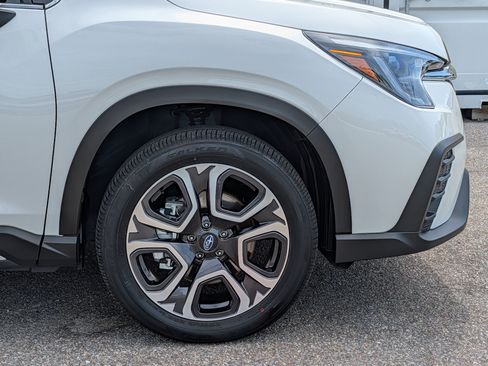 Used 2025 Subaru Ascent Touring AWD/4WD image 12