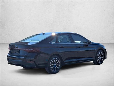 New 2025 Volkswagen Jetta SE image 2