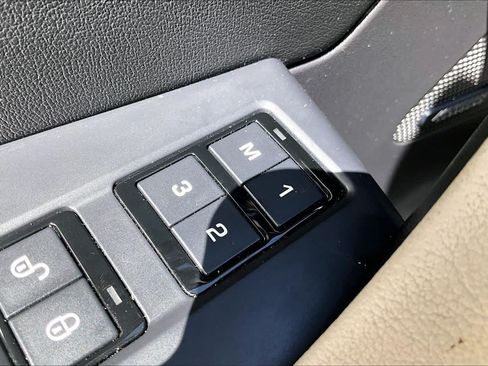 Used 2020 Jaguar F-PACE SVR AWD/4WD image 34
