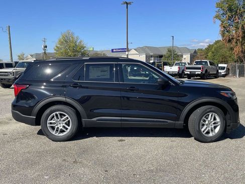 New 2026 Ford Explorer Active w/ Active Comfort Package RWD image 2