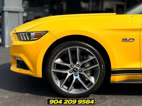 Used 2017 Ford Mustang GT RWD image 11