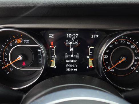 Used 2022 Jeep Wrangler Unlimited Sahara w/ Cold Weather Group image 21