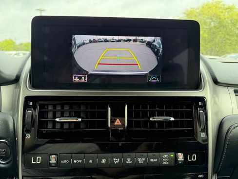 Used 2023 Lexus GX 460 Premium w/ Premium Plus Package AWD/4WD image 18