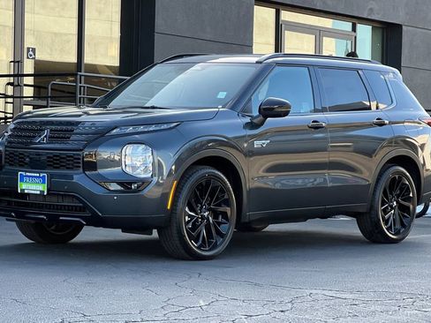 New 2025 Mitsubishi Outlander SEL Black Edition image 9