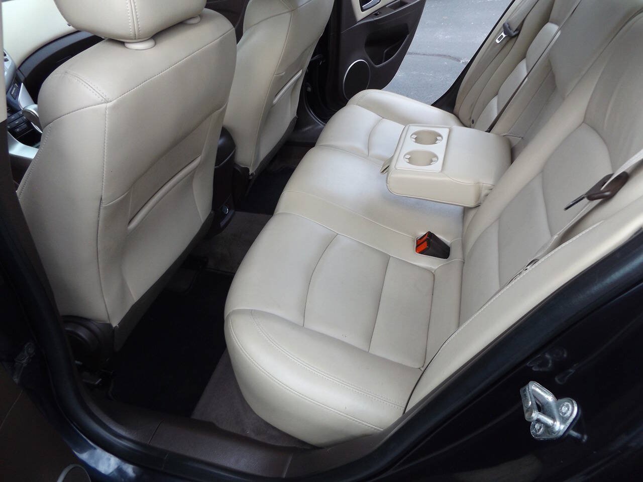 Used 2015 Chevrolet Cruze LTZ w/ Sun, Sound and Sport Package FWD image 16