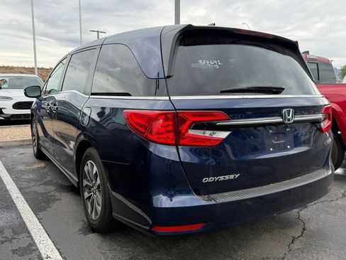 Used 2024 Honda Odyssey EX-L image 3