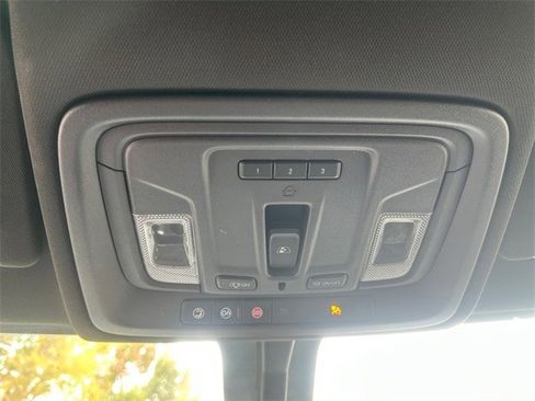 Used 2021 GMC Sierra 2500 AT4 w/ AT4 Preferred Package image 18