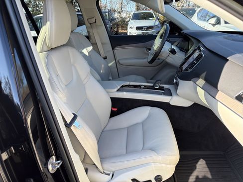 Certified 2023 Volvo XC90 B6 Plus w/ Protection Package Premier image 35