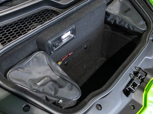 Used 2022 Lamborghini Huracan EVO RWD image 26