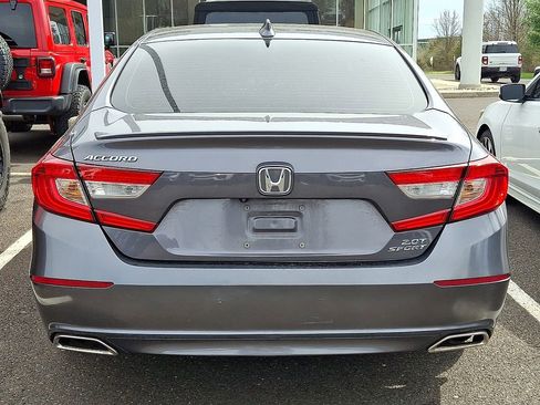 Used 2018 Honda Accord Sport image 5