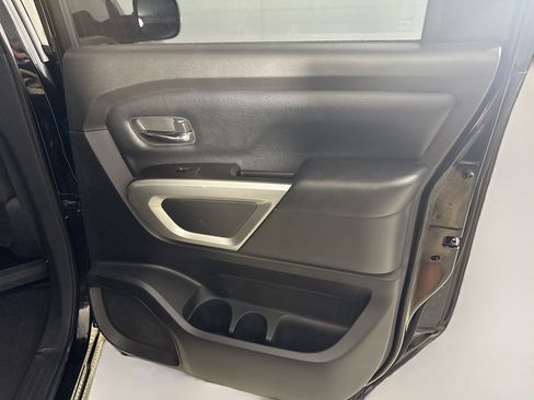 Used 2017 Nissan Titan SV RWD image 27
