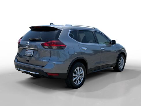 Used 2018 Nissan Rogue SV w/ Premium Package AWD/4WD image 5