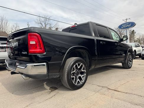 Used 2025 RAM 1500 Laramie AWD/4WD image 5