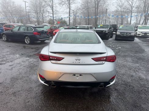 Used 2017 INFINITI Q60 Red Sport 400 image 9