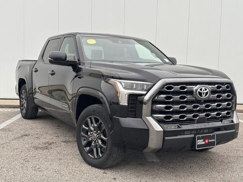 Used 2022 Toyota Tundra Platinum image 6