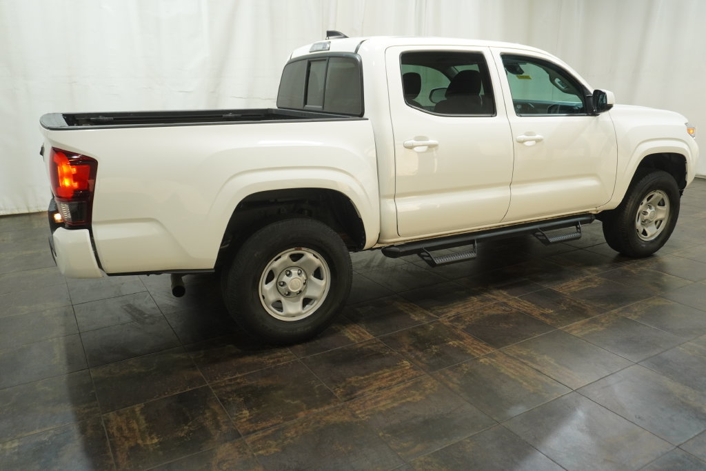 Certified 2023 Toyota Tacoma SR AWD/4WD image 4