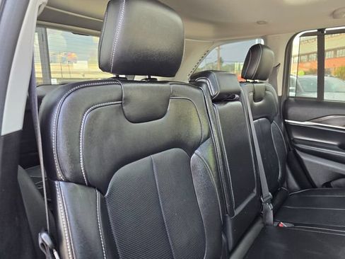 Used 2022 Jeep Grand Cherokee Limited 4xe w/ Luxury Tech Group II AWD/4WD image 41