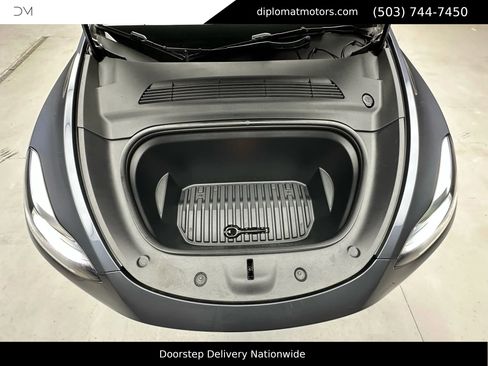 Used 2023 Tesla Model Y Long Range image 41