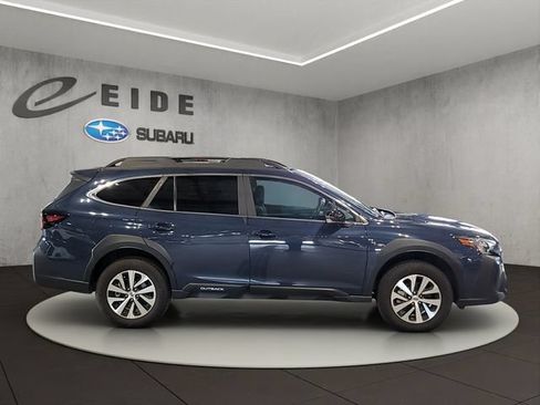 Used 2025 Subaru Outback Premium AWD/4WD image 15