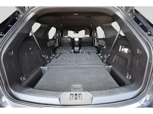 Used 2020 Ford Explorer XLT w/ Comfort Package AWD/4WD image 18