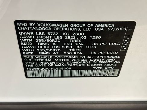 Certified 2024 Volkswagen Atlas SE w/ Black Wheel Package FWD image 30