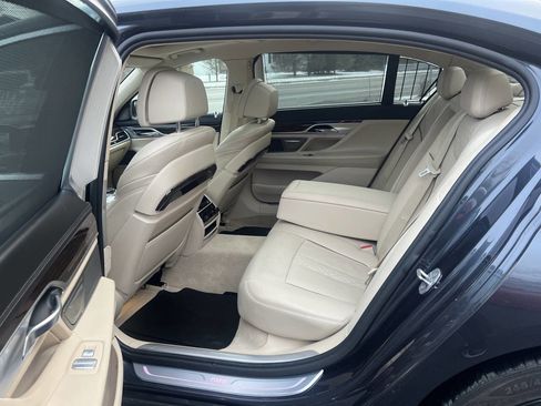 Used 2016 BMW 750i xDrive image 17