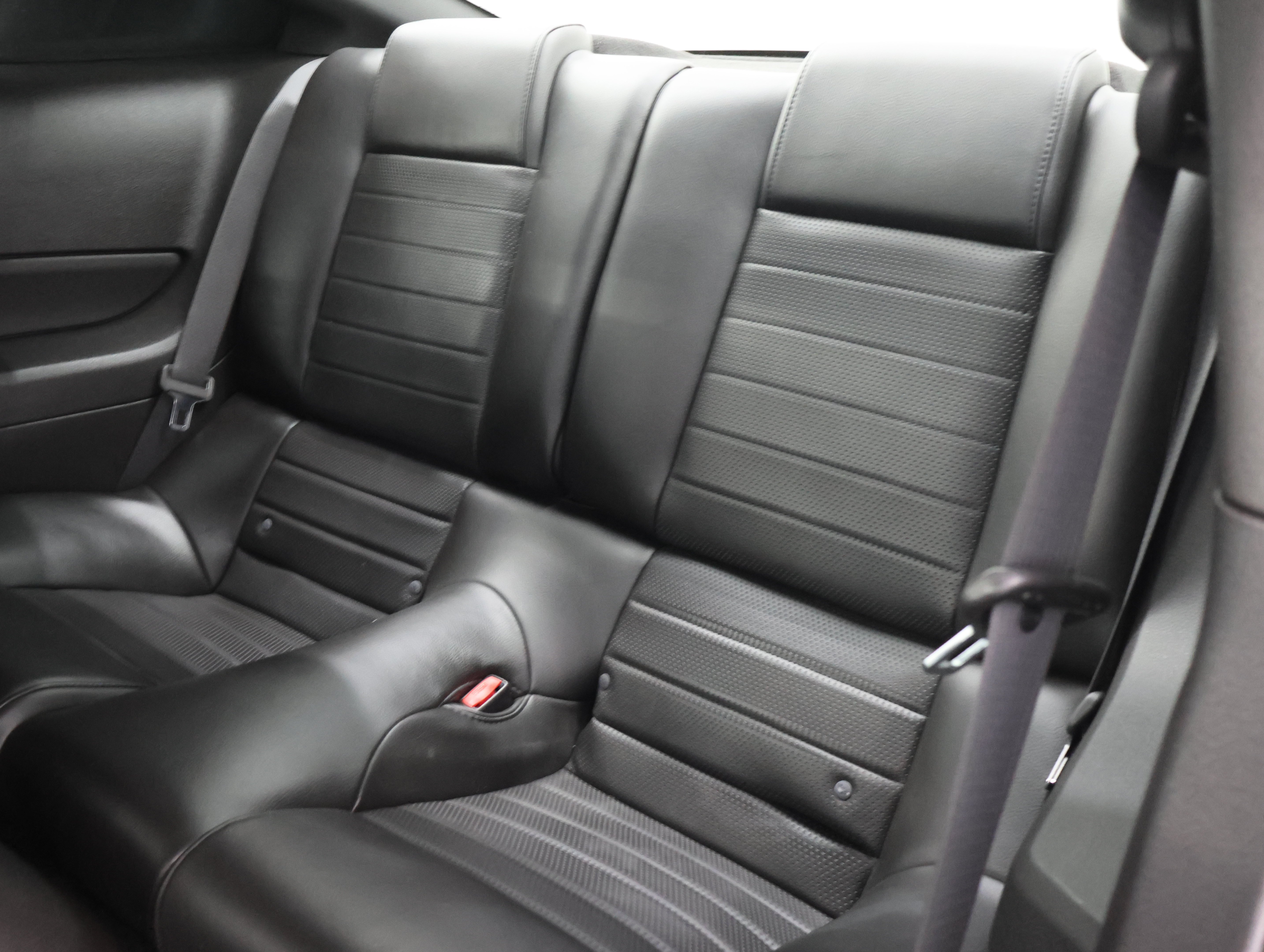 Used 2007 Ford Mustang GT RWD image 9