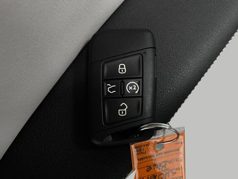 New 2025 Volkswagen Taos SE image 29